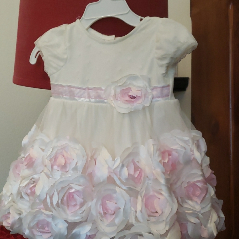 Creme baby dress with pink/white flower